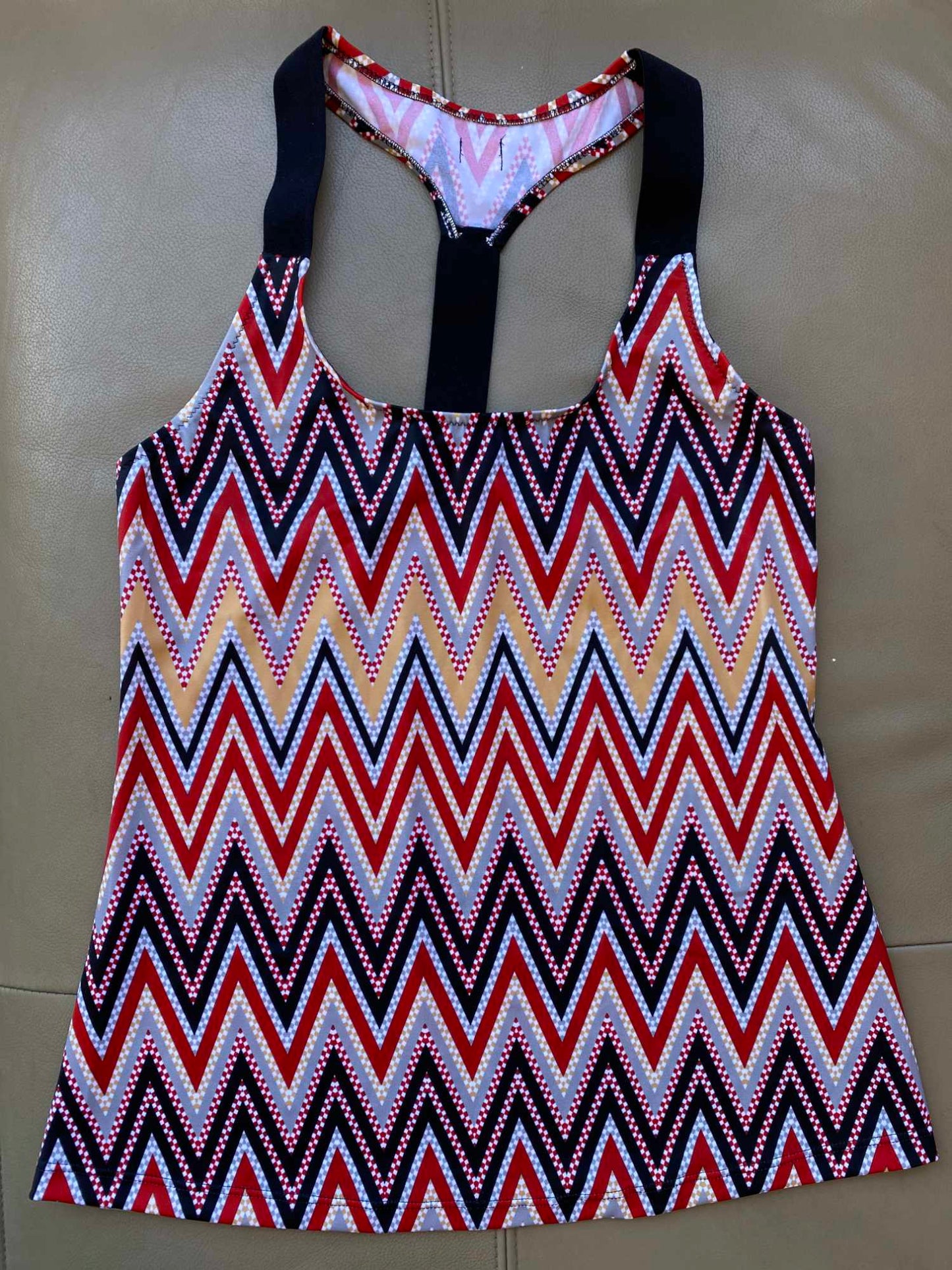 Canotta Gloria Nilu - activewear artigianale dettaglio