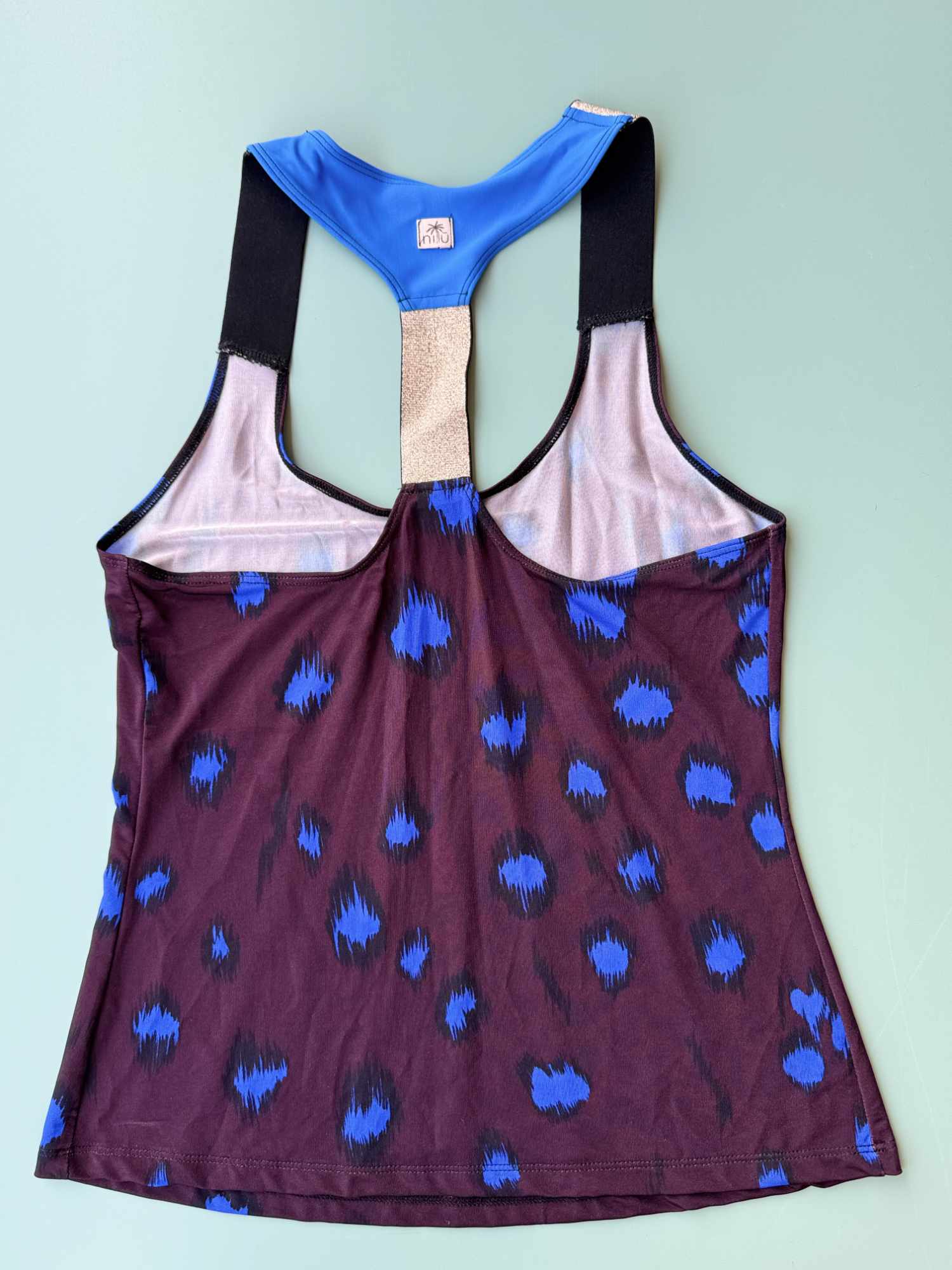 Canotta Gloria Nilu - activewear artigianale dettaglio