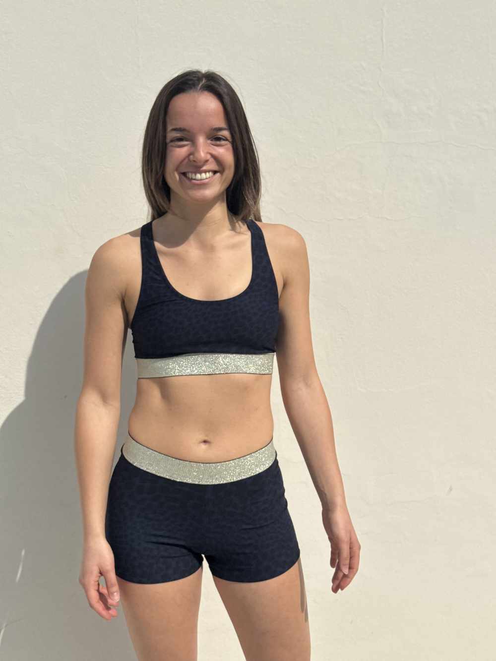 Ciclista Nilu - activewear artigianale indossato