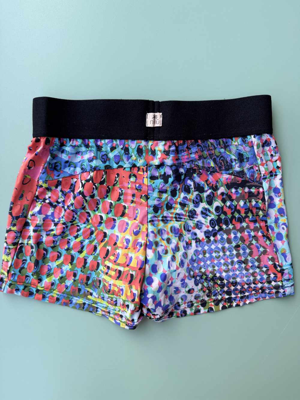 Ciclista Nilu - activewear artigianale dettaglio