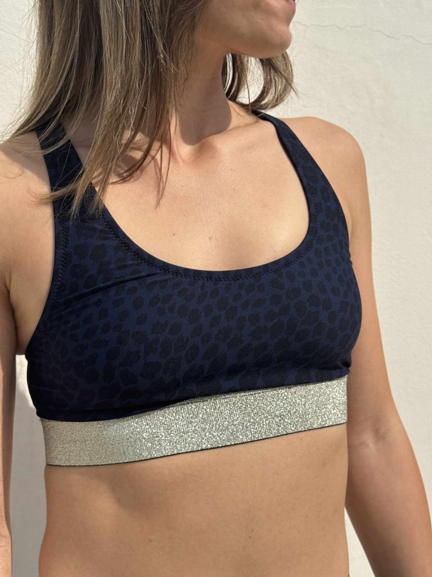 Top Cecilia Nilu - activewear artigianale indossato