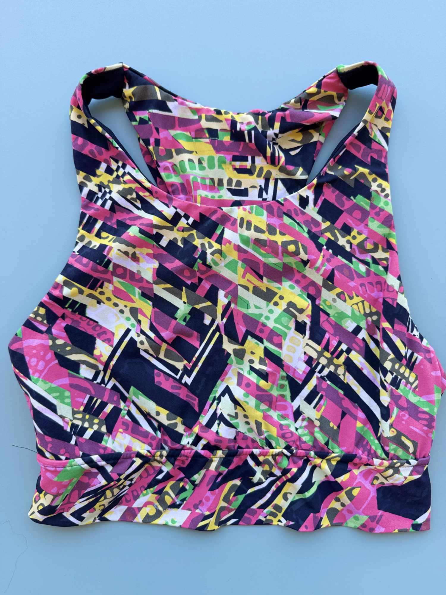 Top Martina Nilu - activewear artigianale dettaglio