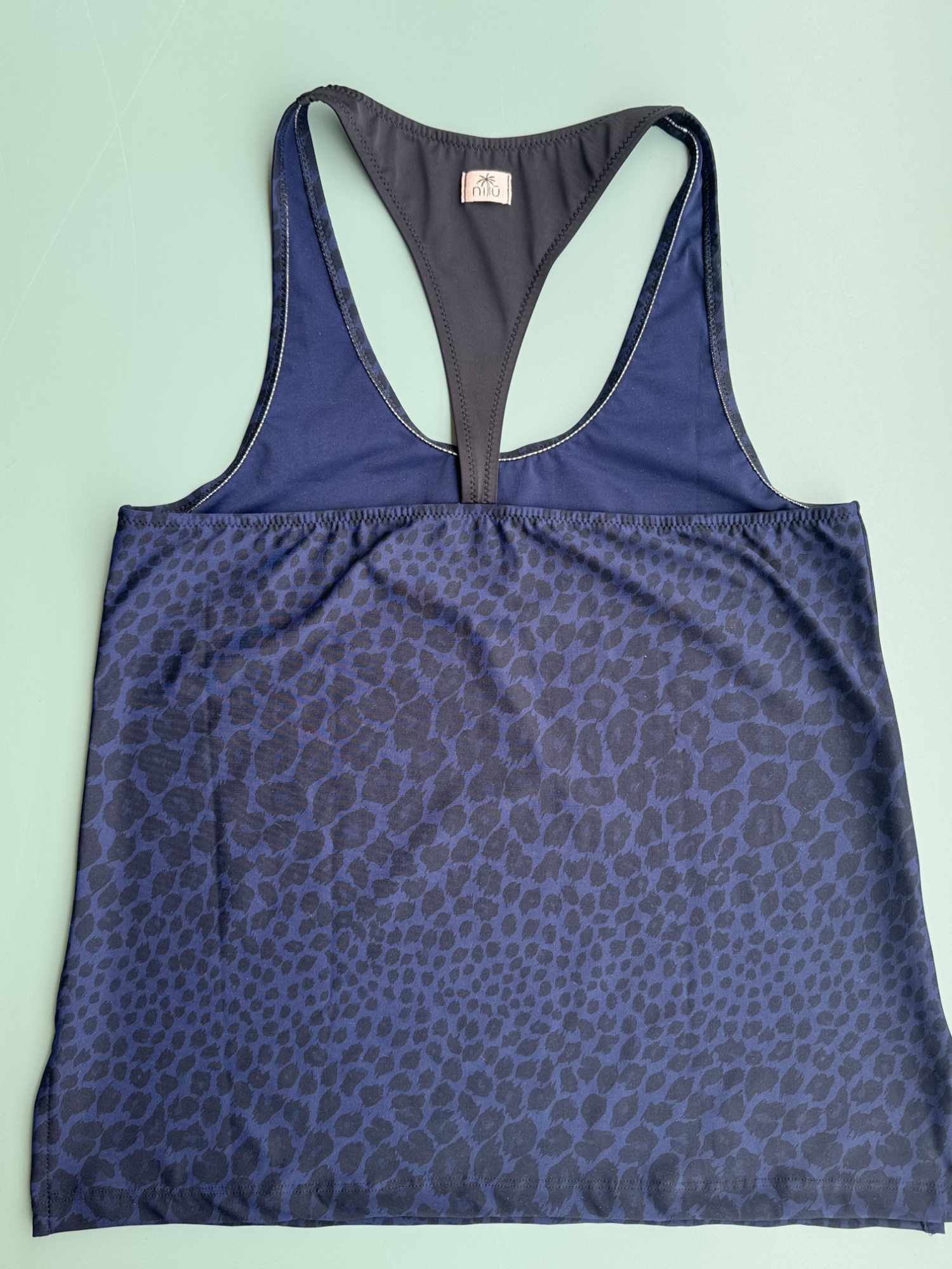 Canotta Ely Nilu - activewear artigianale dettaglio