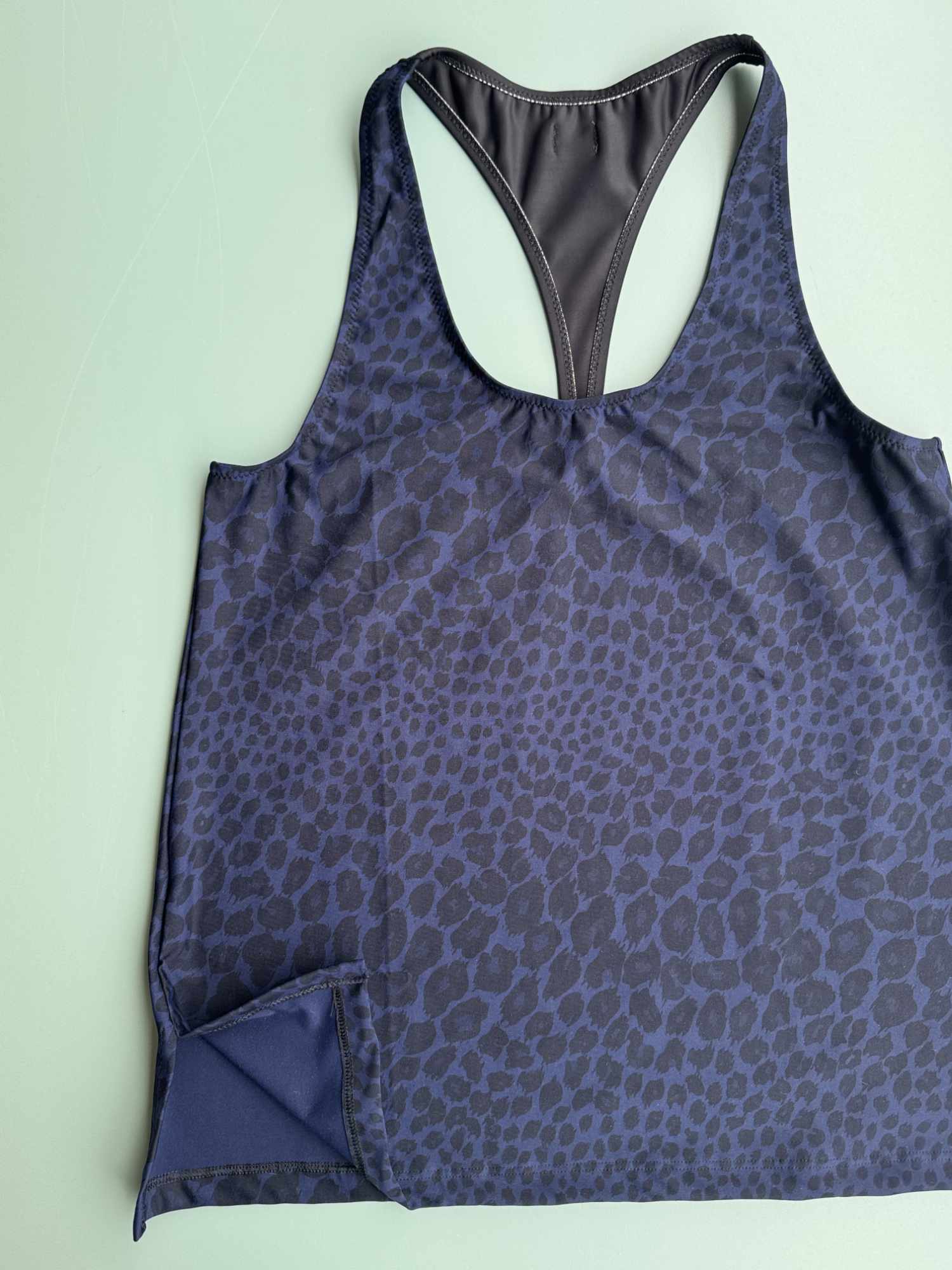 Canotta Ely Nilu - activewear artigianale dettaglio