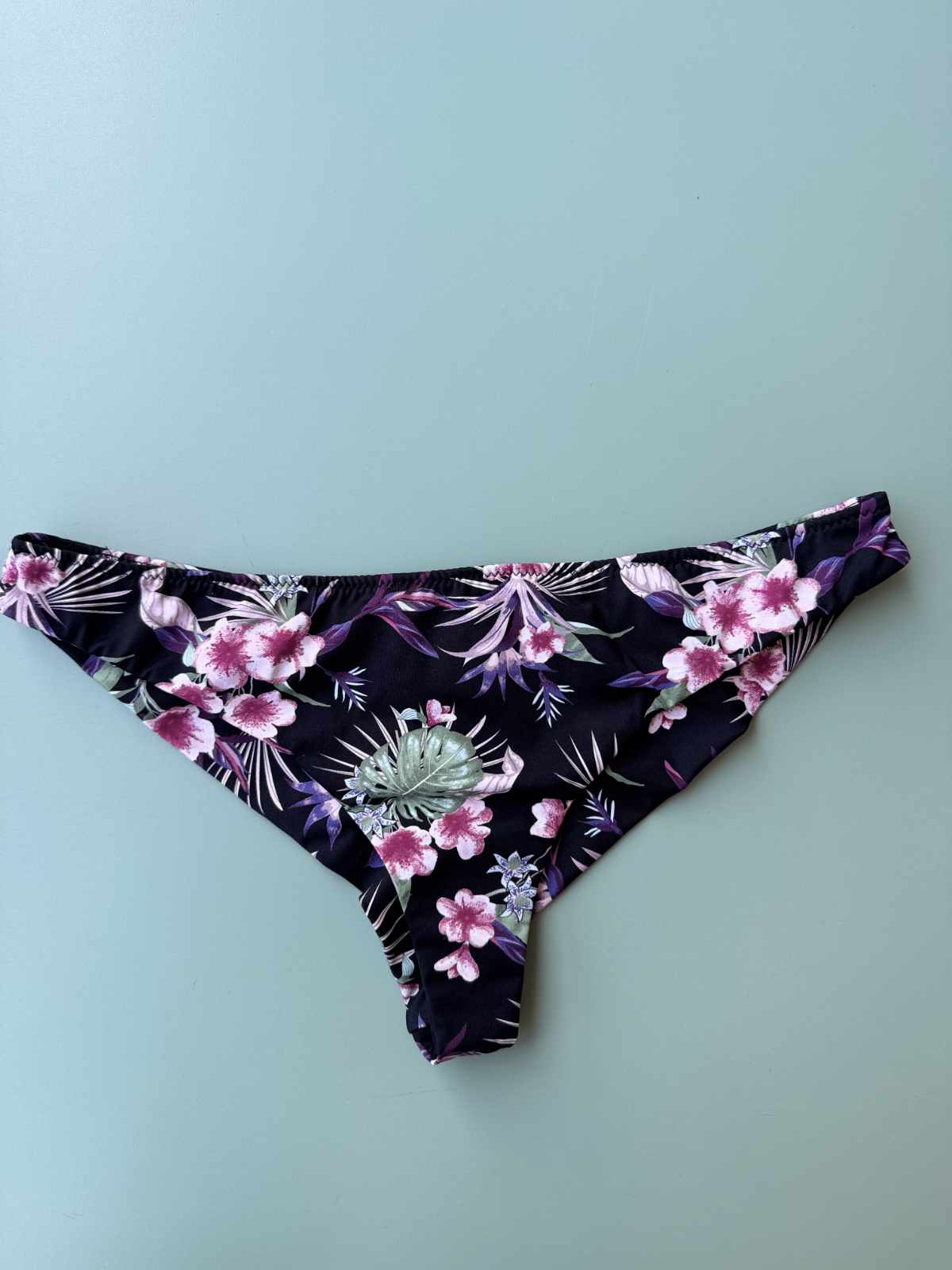Brasiliana Nilu in fantasia floreale Magnolia Black
