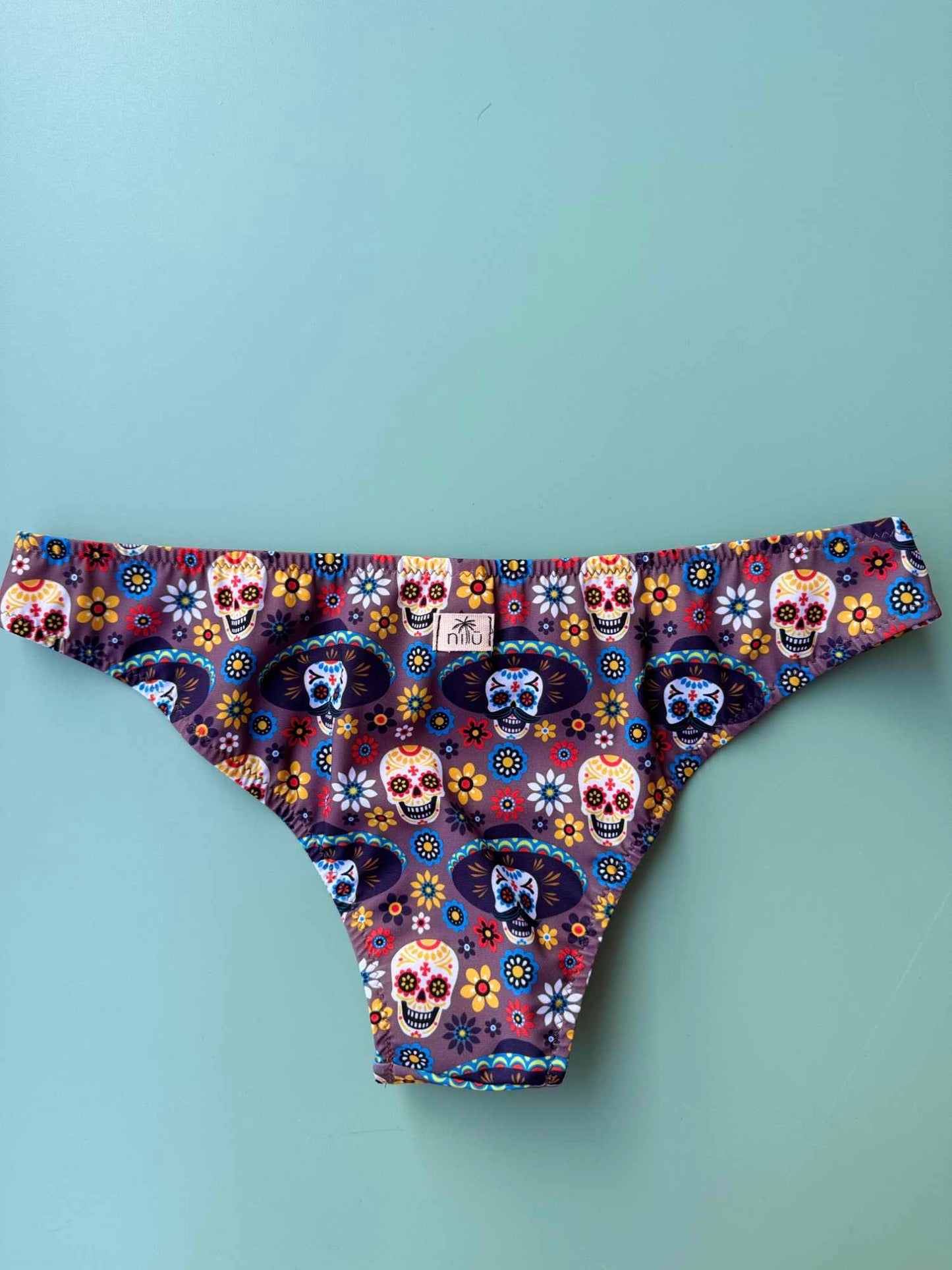 Slip Volley Nilu - bottom bikini artigianale dettaglio