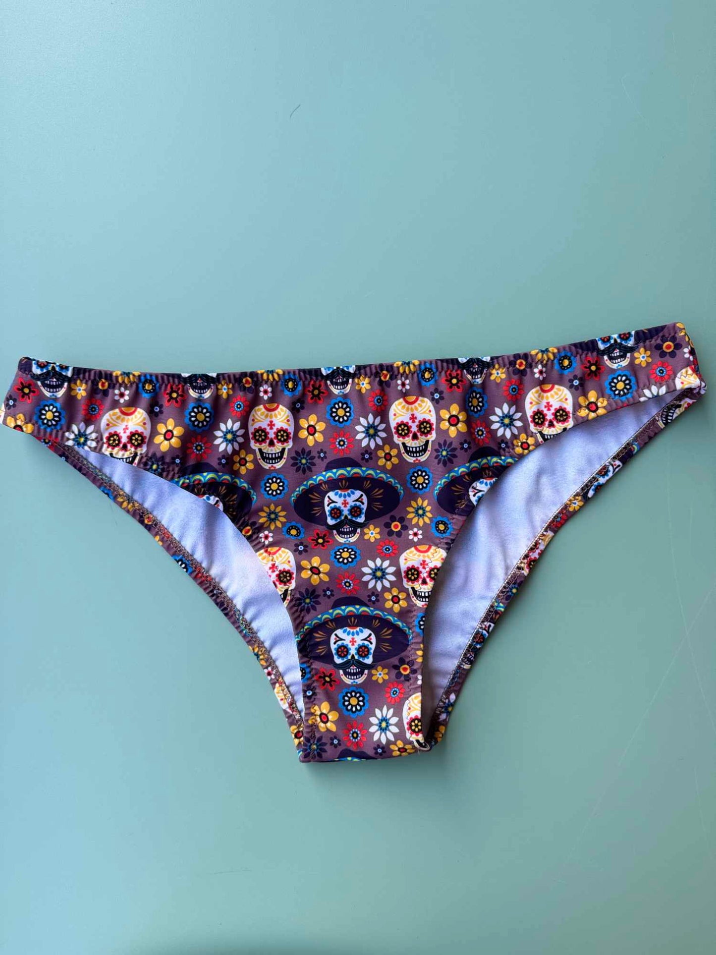 Slip Volley Nilu - bottom bikini artigianale dettaglio