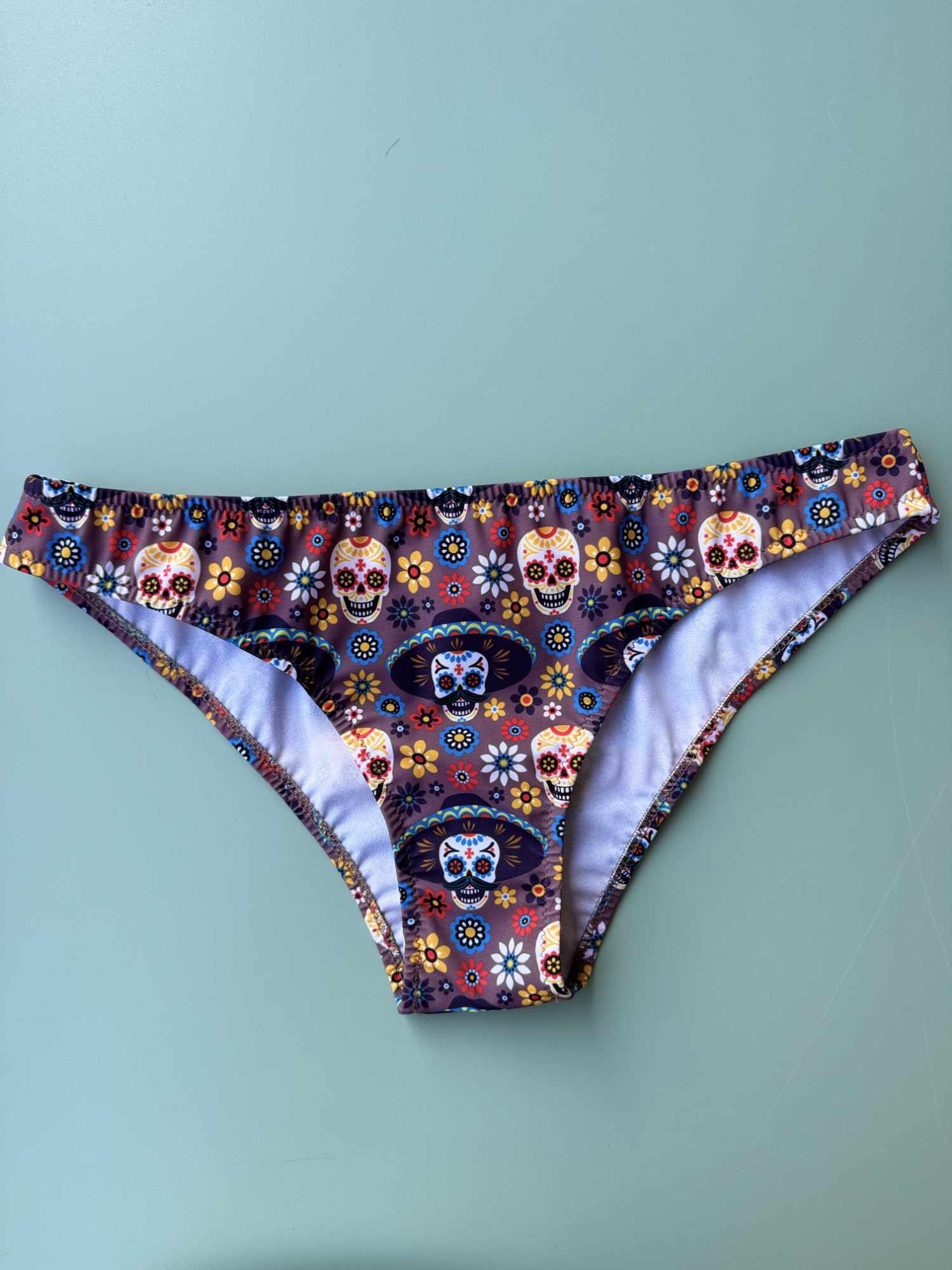 Slip Volley Nilu - bottom bikini artigianale dettaglio