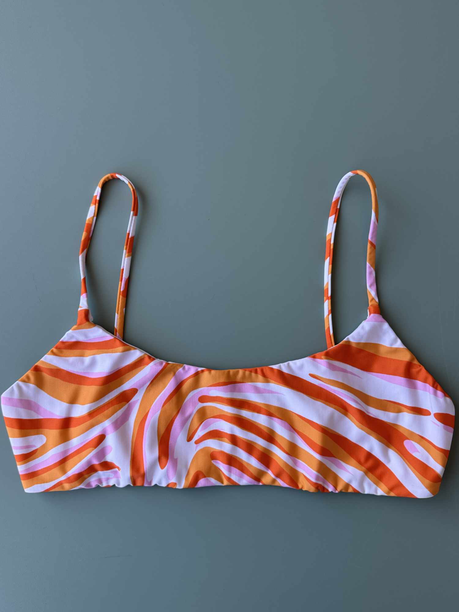 Bralette Nilu indossata in fantasia animalier