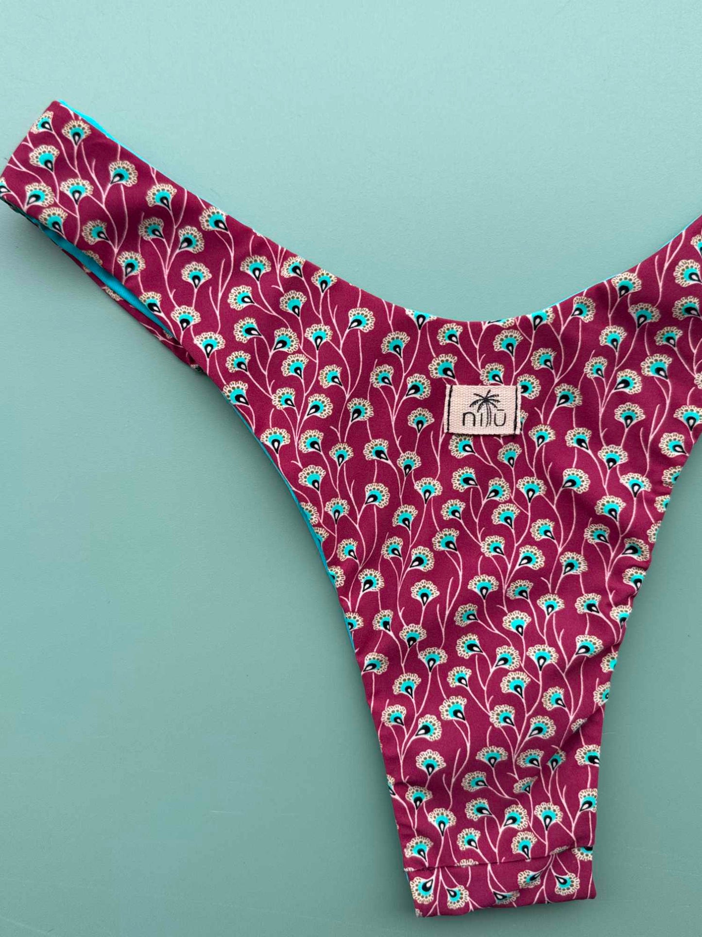 Slip Isabel sgambato Nilu - bottom bikini artigianale dettaglio