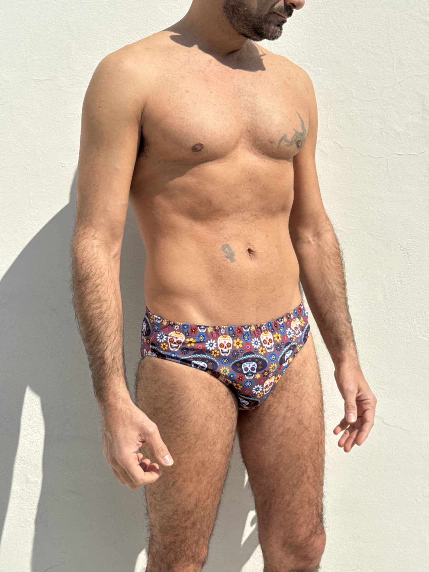 Slip uomo Nilu - beachwear artigianale indossato