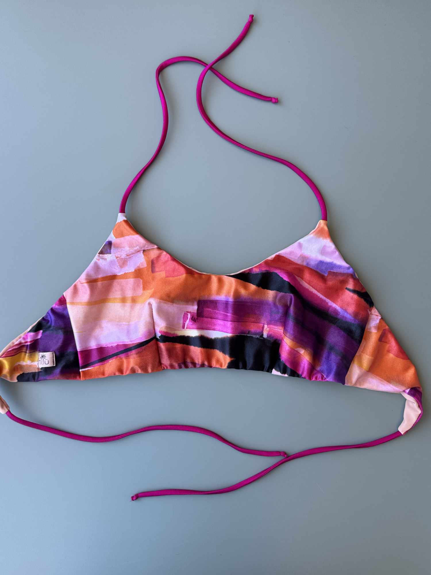 Dettaglio Top Elisa Nilu in fantasia Crazy Summer