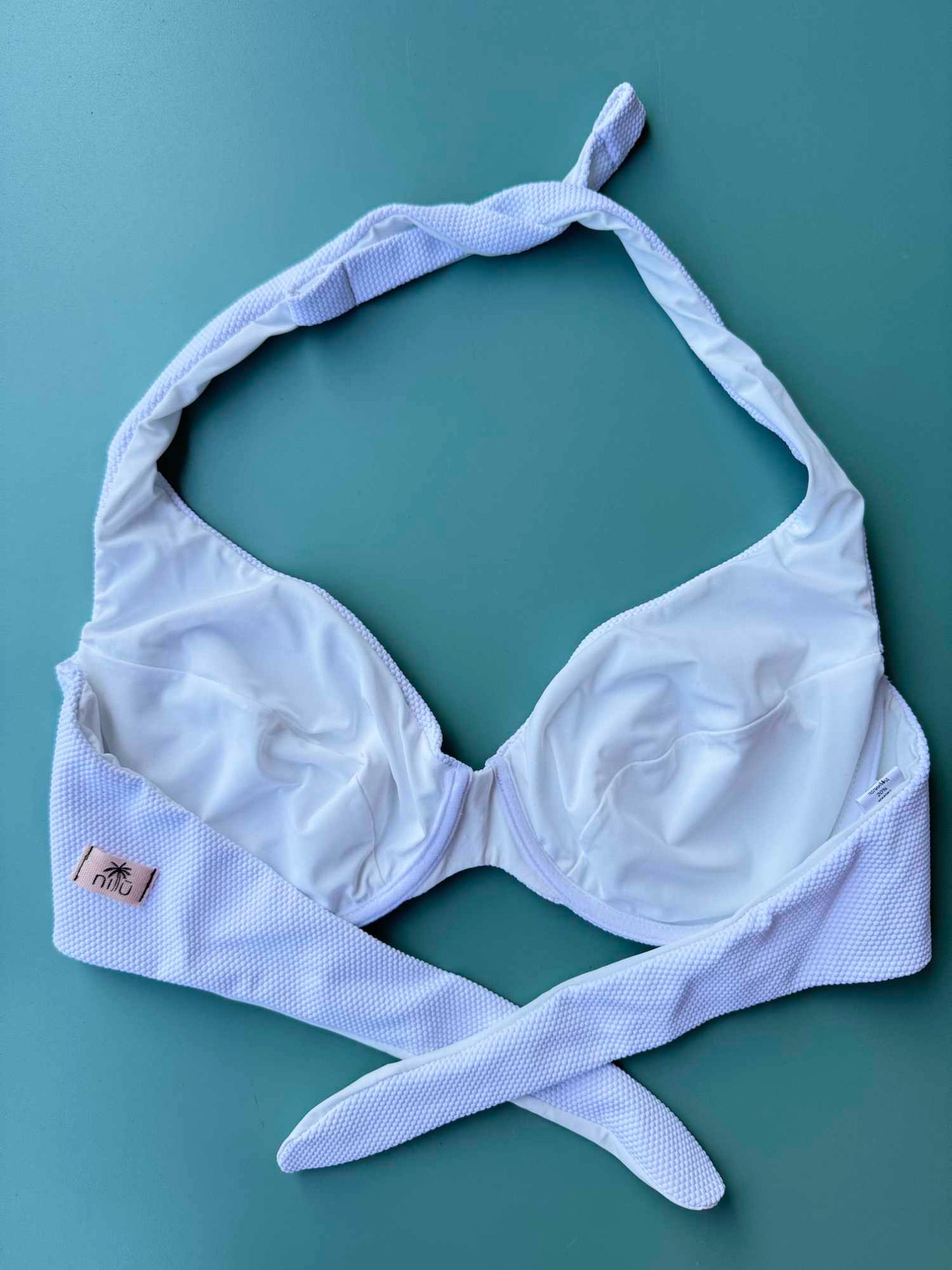 Dettaglio top con ferretto Nilu in fantasia cotone soft